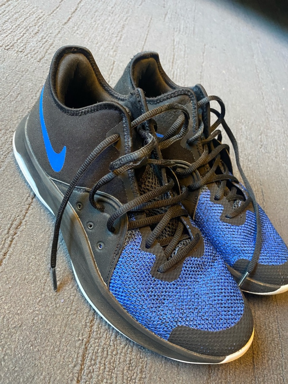 Nike Men’s Black and Royal Blue Lightweight Airs